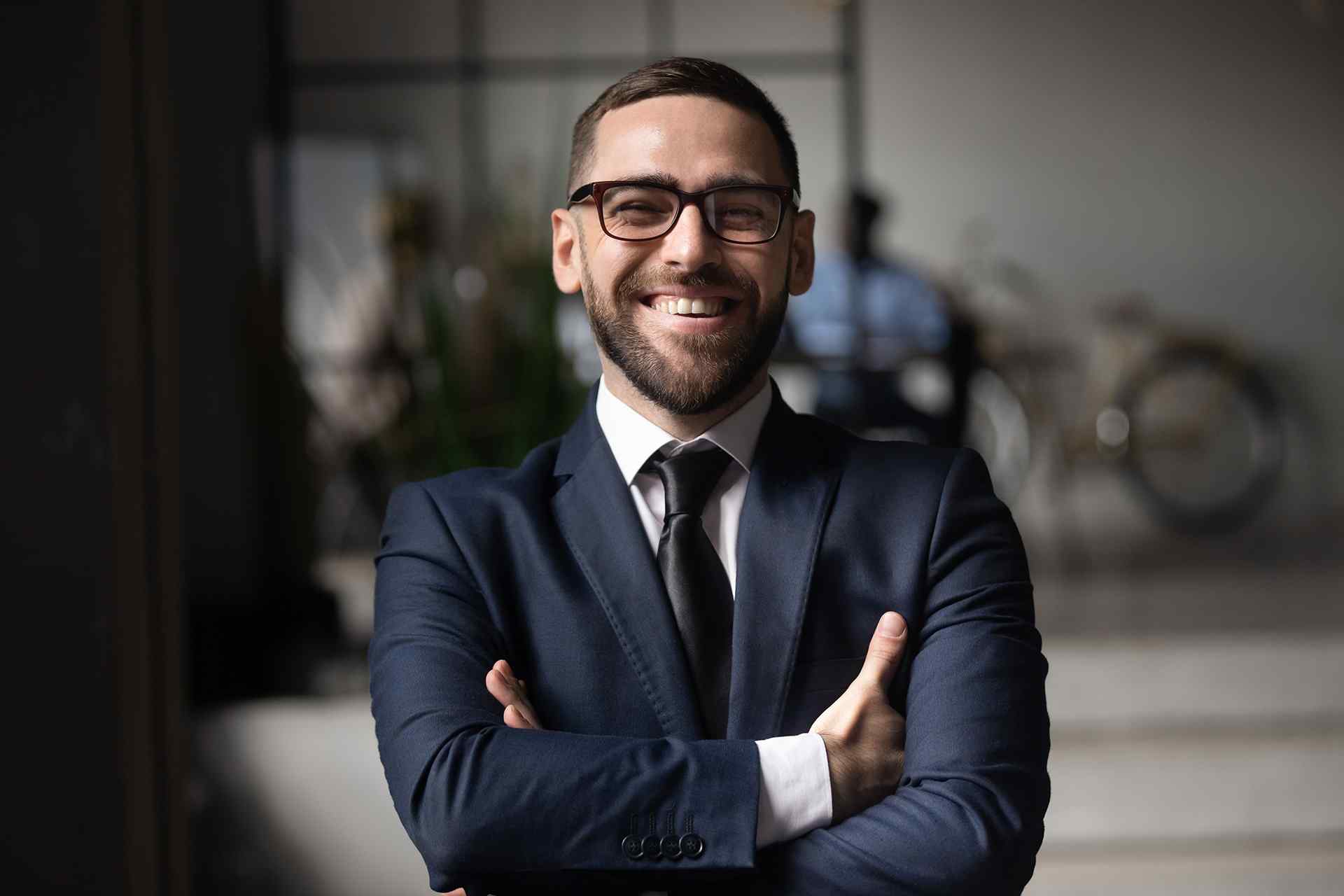 https://brilliantmarketing.agency/wp-content/uploads/2020/09/fluid_hero_07.jpg