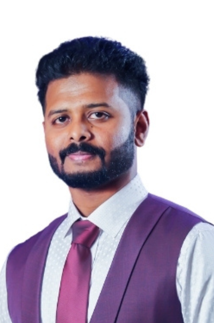 https://brilliantmarketing.agency/wp-content/uploads/2022/12/Monir-Uddin-850x1280.png